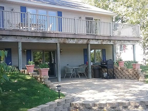 3rd image of 3728 Peninsular Dr