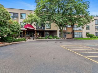 2485 Canabury Dr APT 206, Little Canada, MN 55117