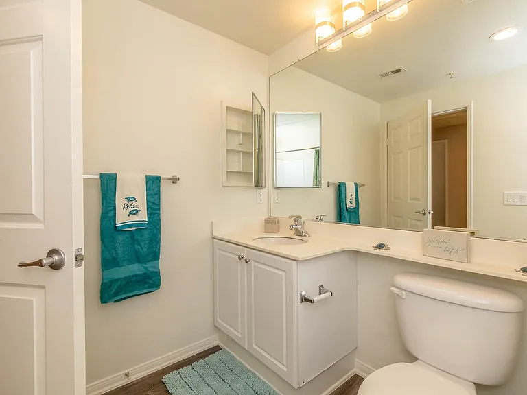 Laurel Vista Apartment Homes — Photo 50