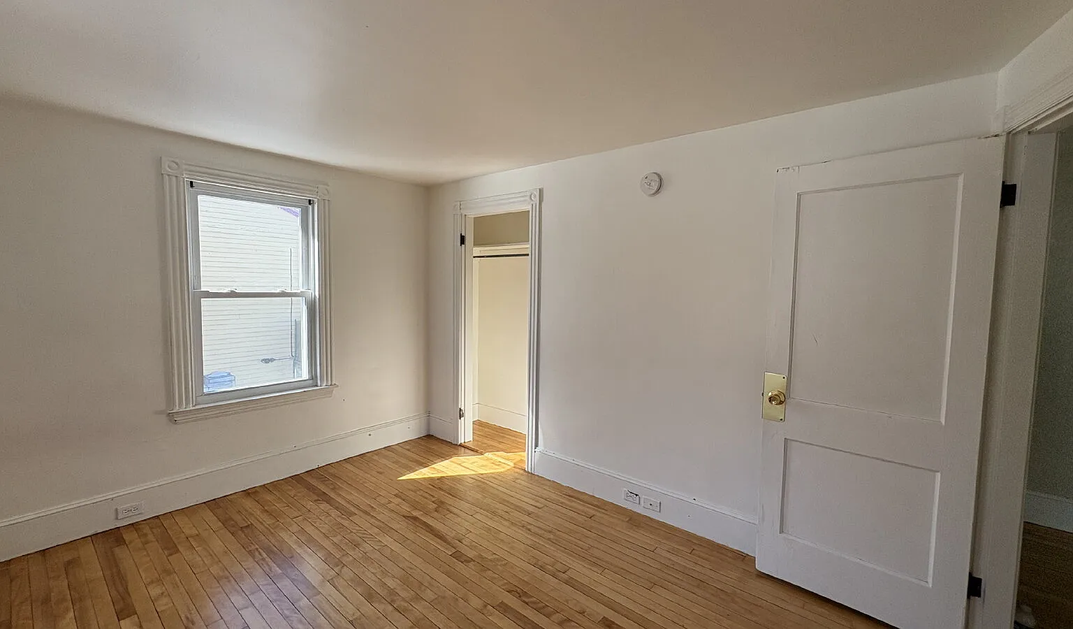 3 bed, 1.5 bath, 1248 sqft, $2,895 — Photo 3