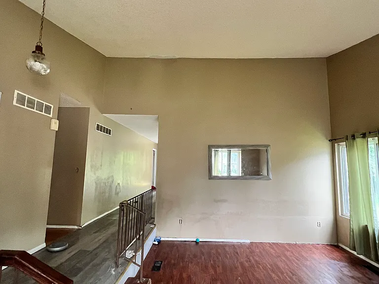 1612 Barkwood Dr — Photo 12