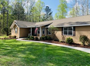 8 McClure Dr, La Fayette, GA 30728