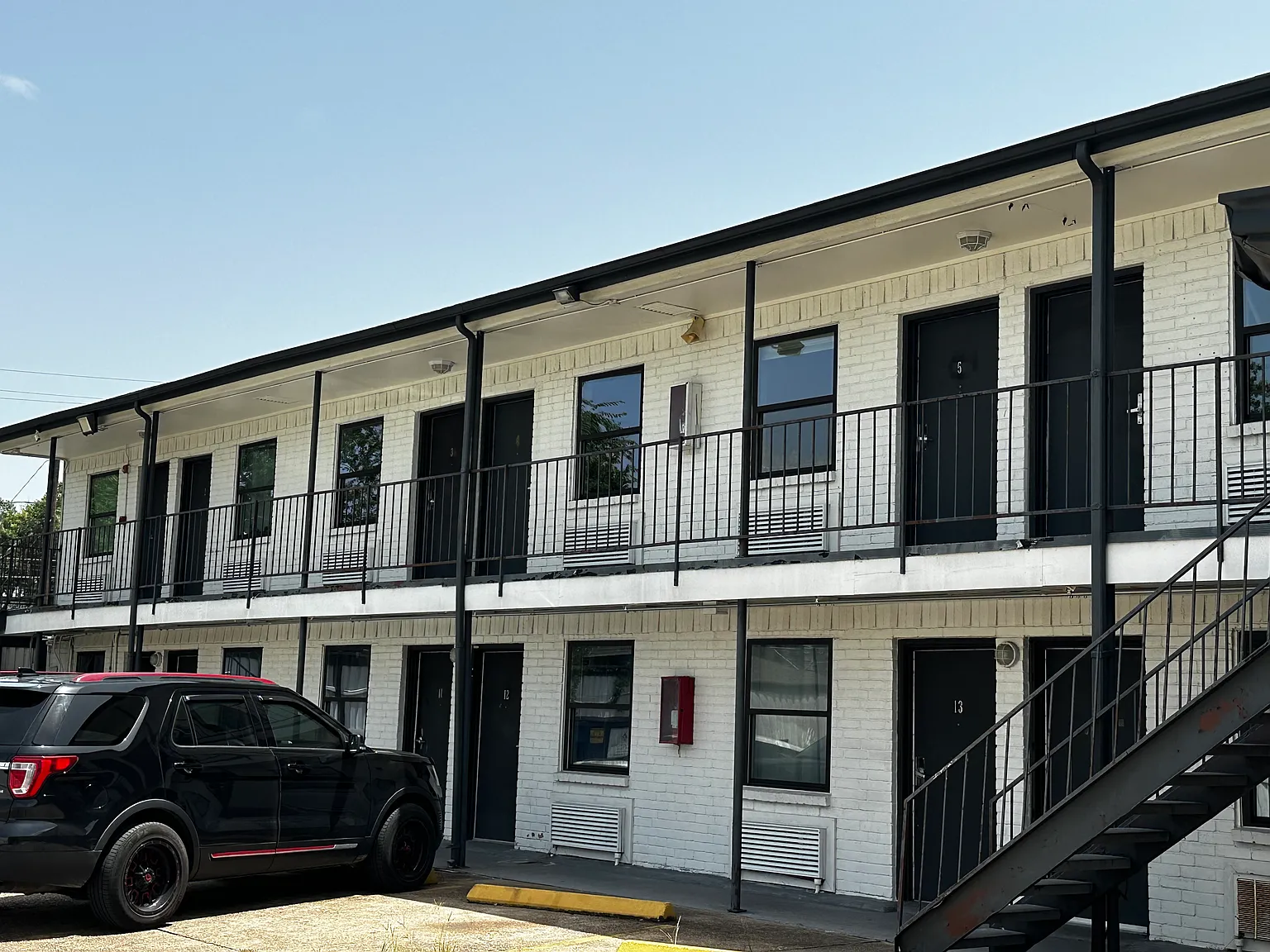 1 bed, 300 sqft, $800 — Photo 1