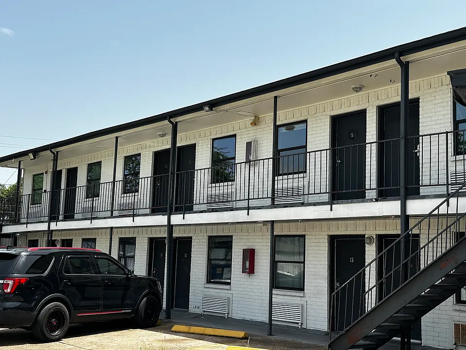2617 Napoleon St