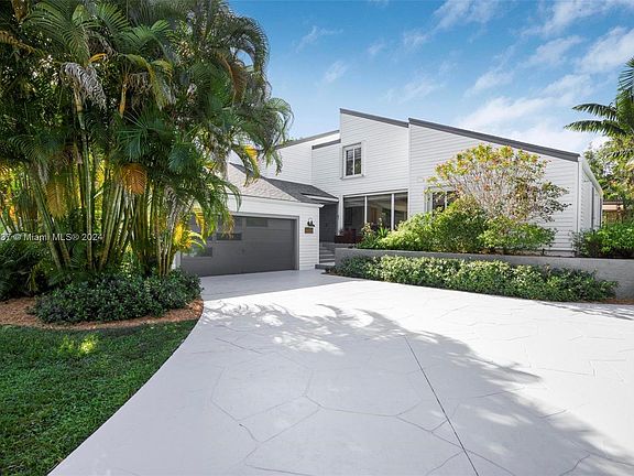 3rd image of 12300 NW 6th St