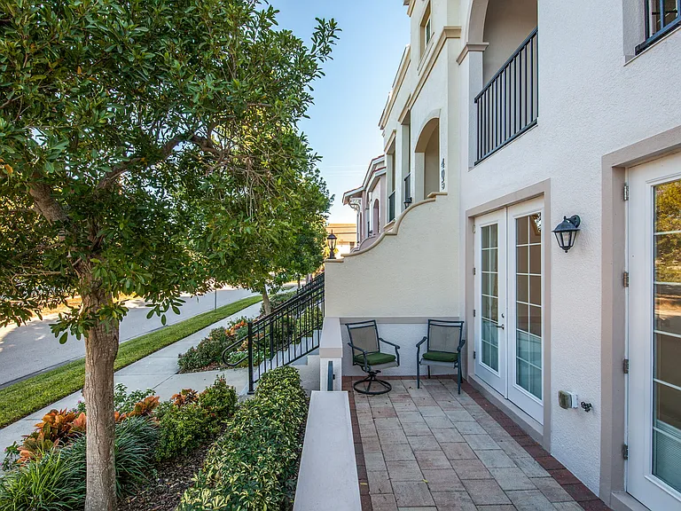 1st floor outdoor patio