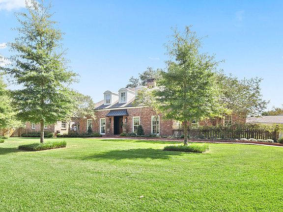 3rd image of 610 Beverly Dr