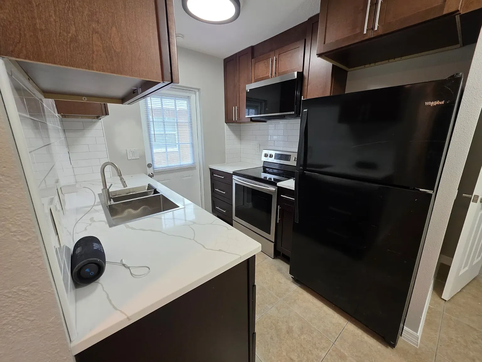 2 bed, 900 sqft, $1,700 — Photo 4