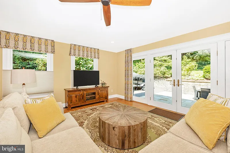 Thumbnail 17