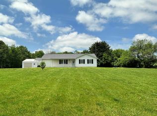 1005 Golf Course Rd, Eldorado, IL 62930