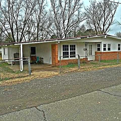 1st image of 211 Poplar St