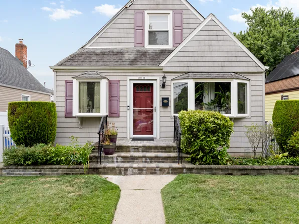 241-12 148th Avenue image 1 of 13