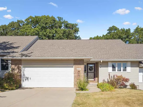 2277 E Grantview Dr, Coralville, IA 52241