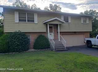 101 Oak Ct, Hazle Township, PA 18202