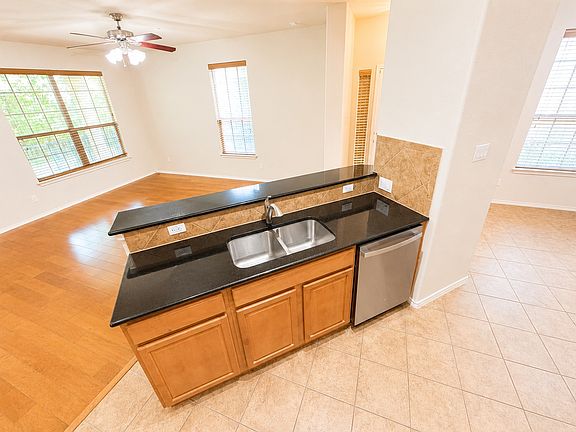4th image of 1310 W Parmer Ln APT 1503