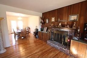 3rd image of 4 Dudley Ln