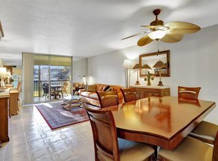 7340 Lake Circle Dr APT 203, Margate, FL 33063