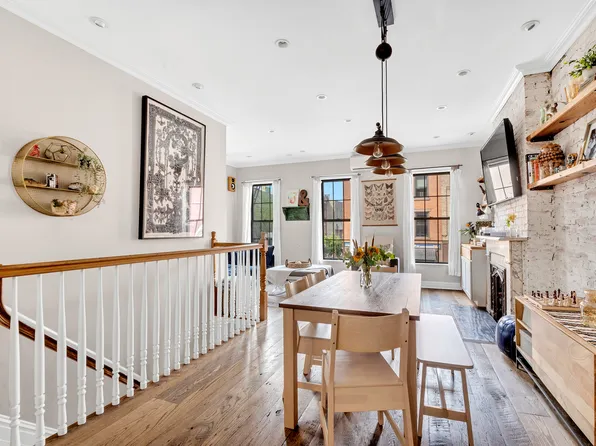 10 Carroll Street image 2 of 21