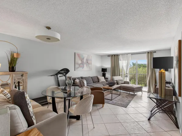 7006 Huntington Lane #306, Delray Beach, FL 33446