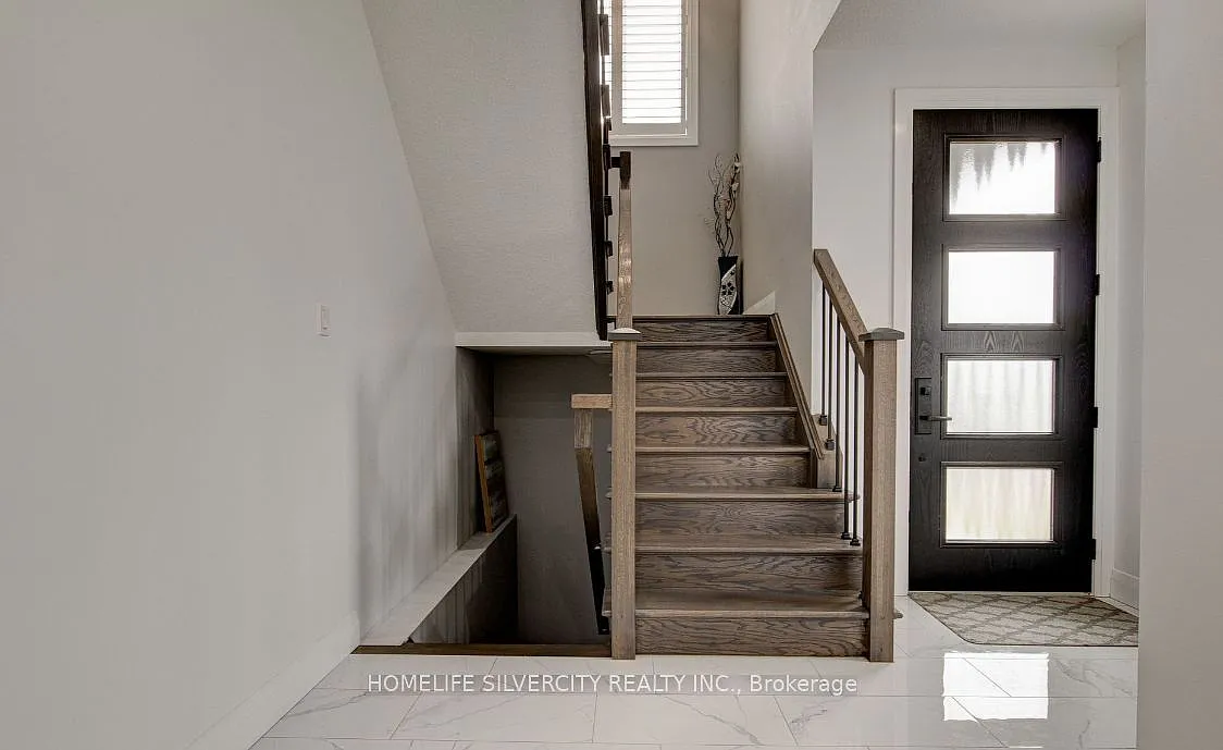 4 bed, $3,200 — Photo 3