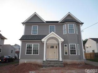 209 Chestnut St, Middlesex, NJ 08846