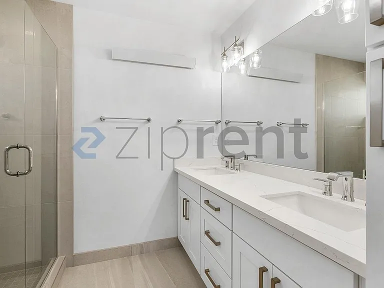 10213 40th Ave SW #C — Photo 36