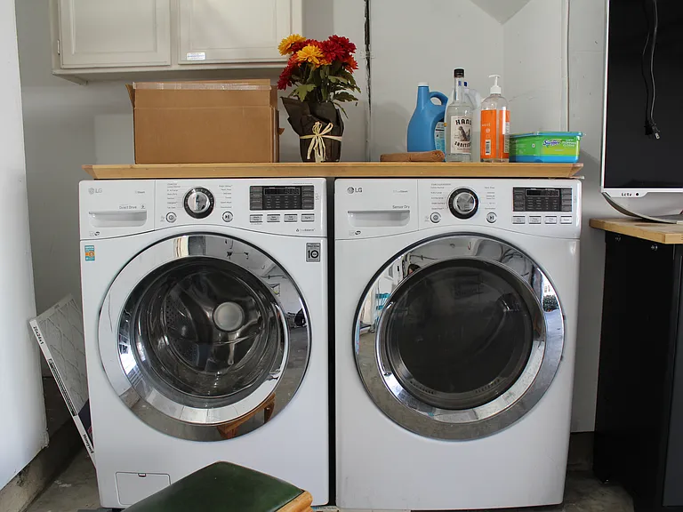 very clean washer and dryer