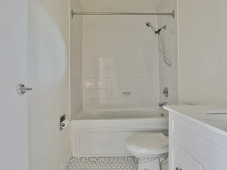 35 Sunny Glenway #302 — Photo 21