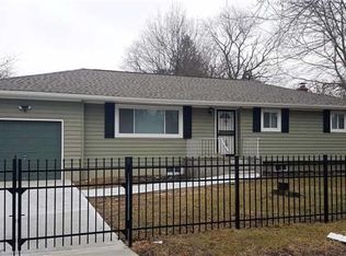 15 East St, Amityville, NY 11701