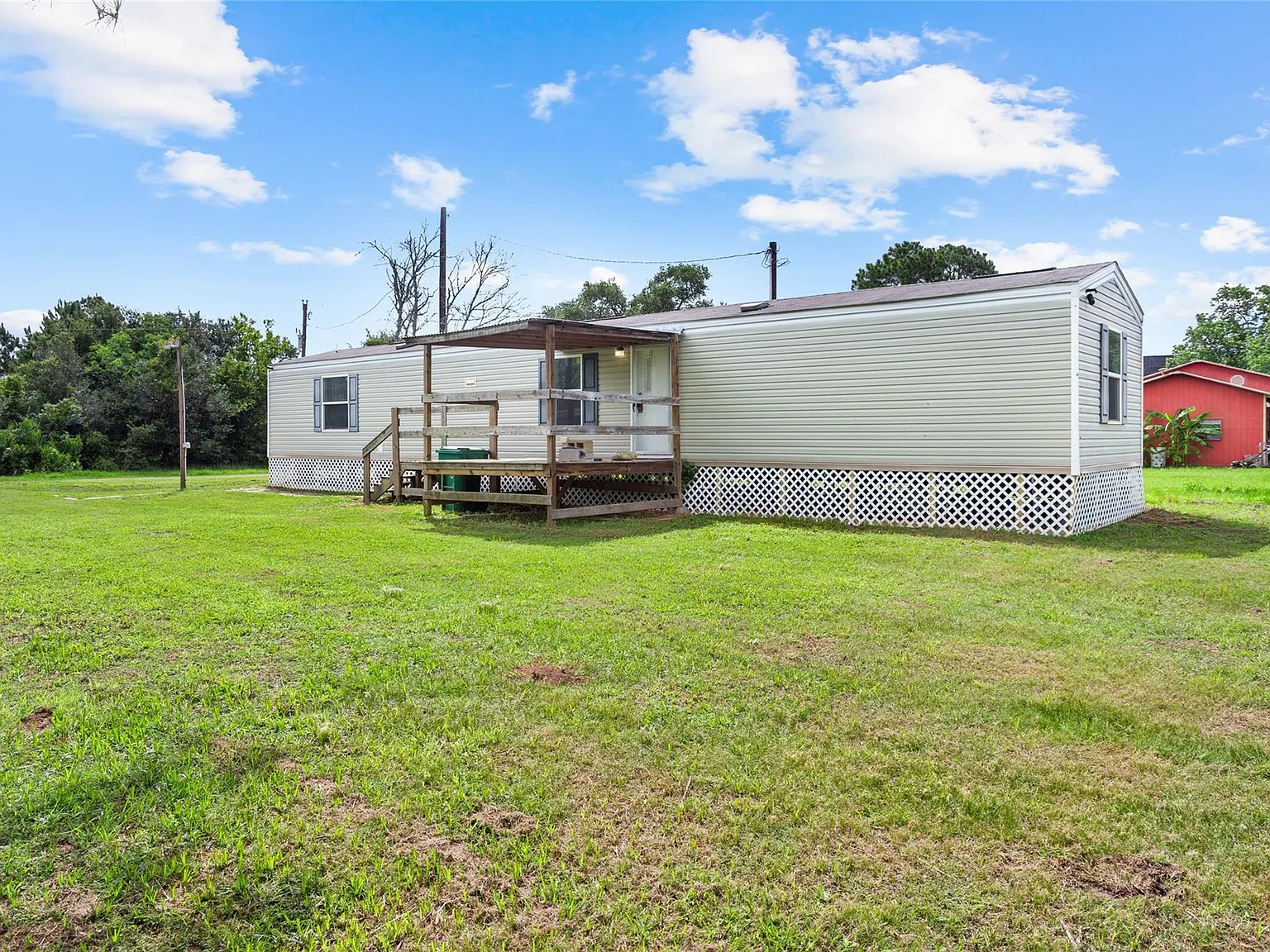 3 bed, 2.0 bath, 924 sqft, $1,475 — Photo 3
