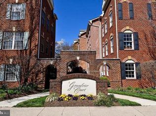2405 N Greenbrier Ct, Arlington, VA 22207