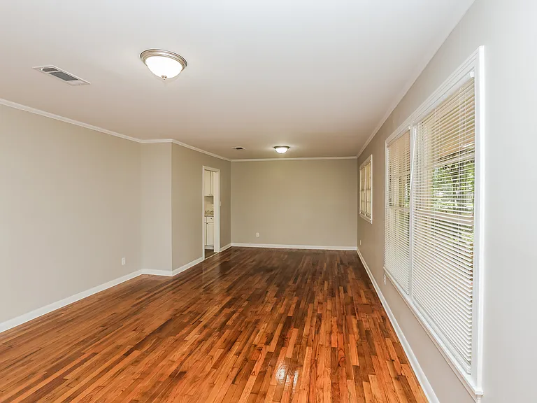 5538 Pine Lane Dr — Photo 4
