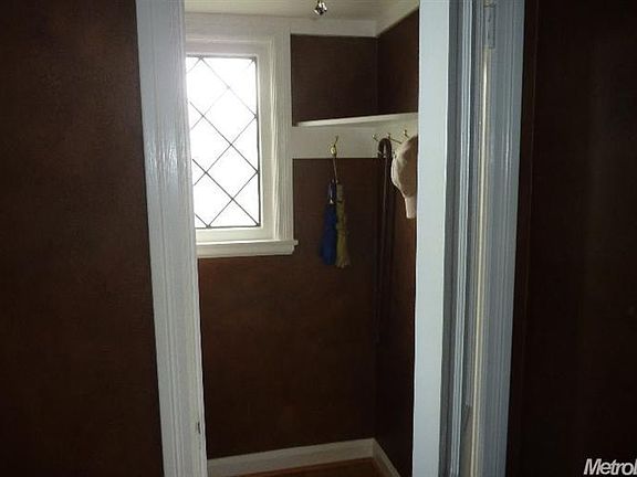 3rd image of 815 W Mendocino Ave