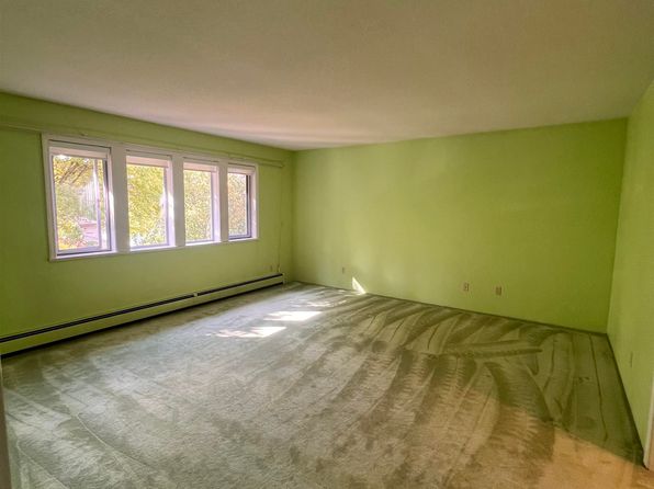 4 bedroom rental in Burnaby — photo 10