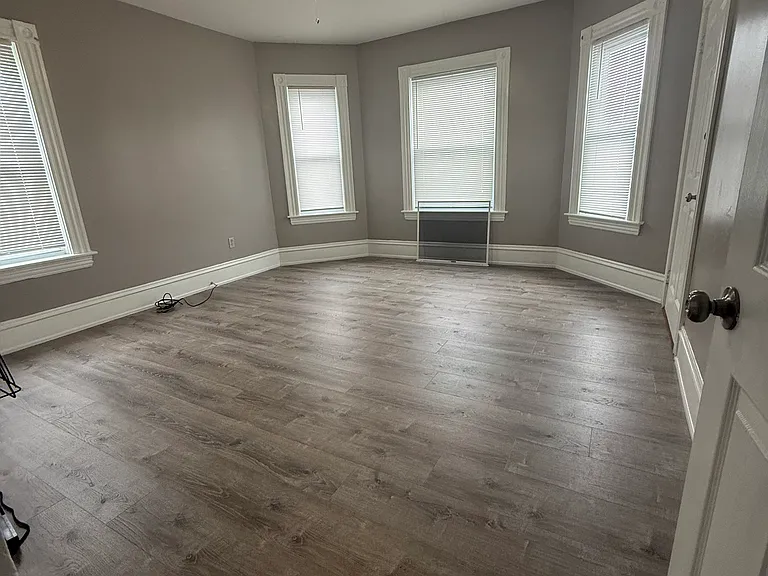 227 Warren St #2 — Photo 7