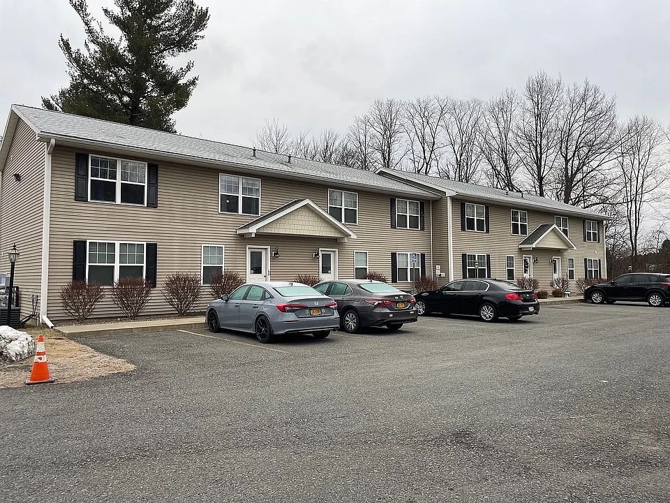1st image of 1 1/2 Cimino Ln APT 5