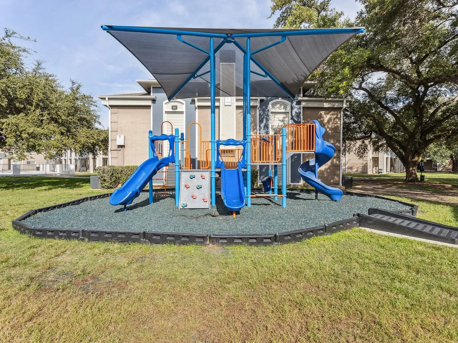 The Life at Park View — Photo 2