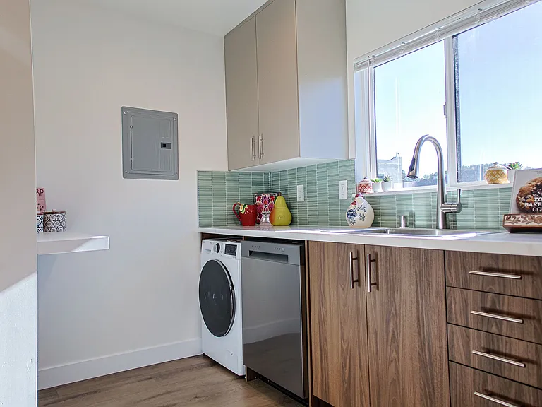 123 S Avenue 63 — Photo 5