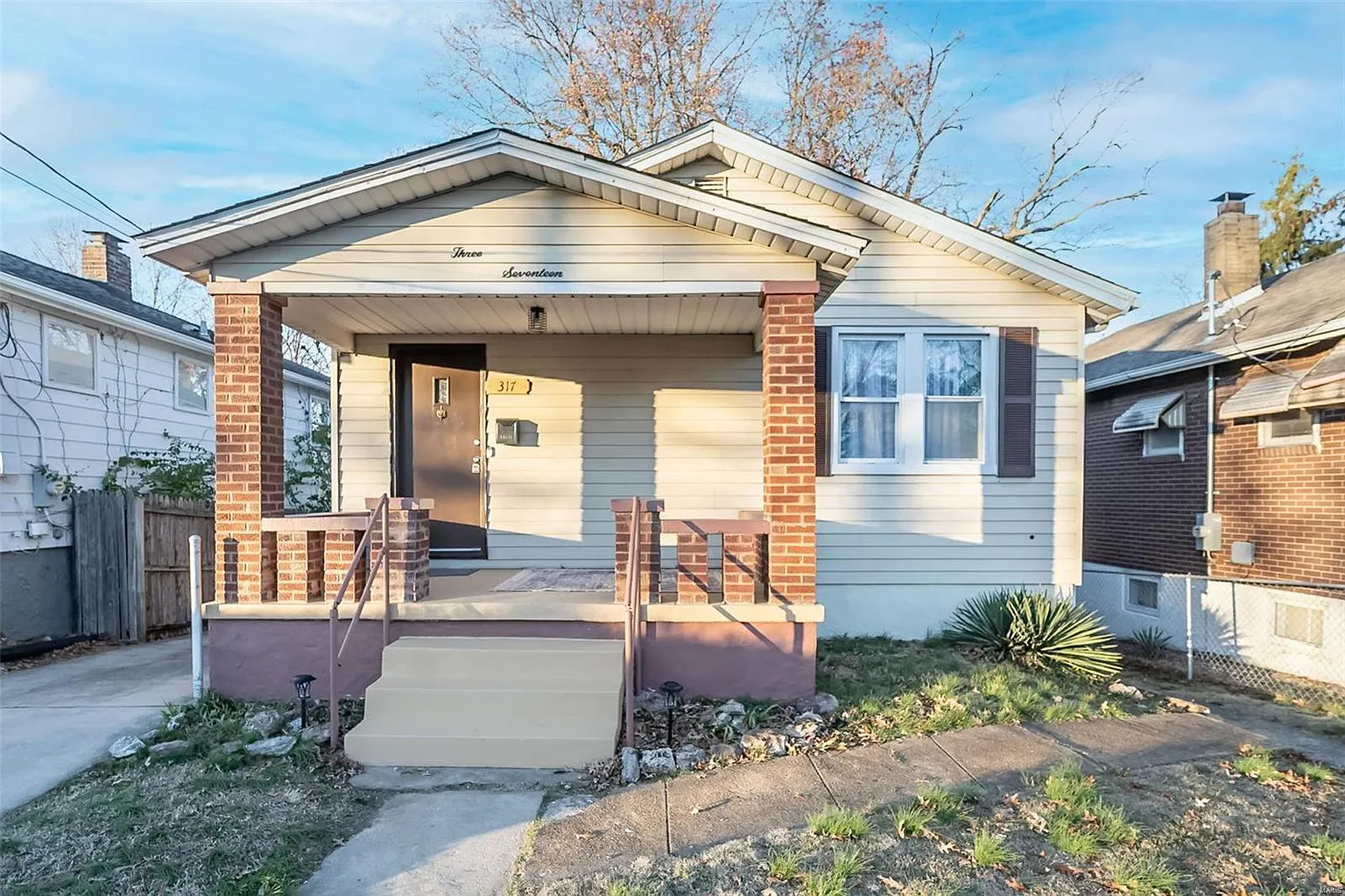 317 W Felton Ave photo 1