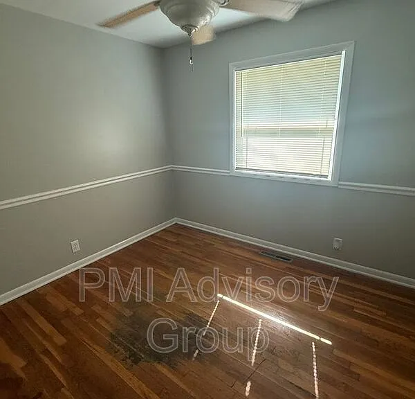 1414 SW 32nd St — Photo 9