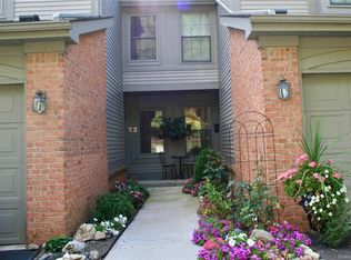 924 Woodridge Hills Dr, Brighton, MI