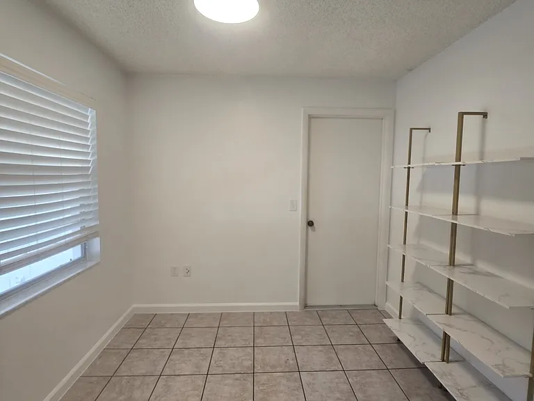 818 Sleepy Harbour Dr — Photo 9