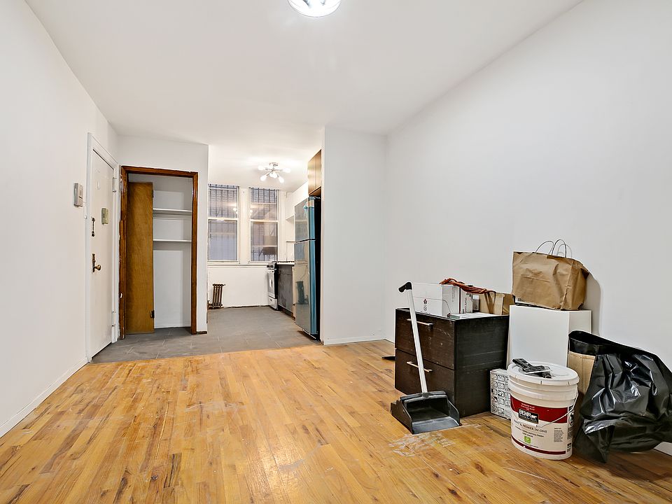 1st image of 94 Graham Ave APT 1A