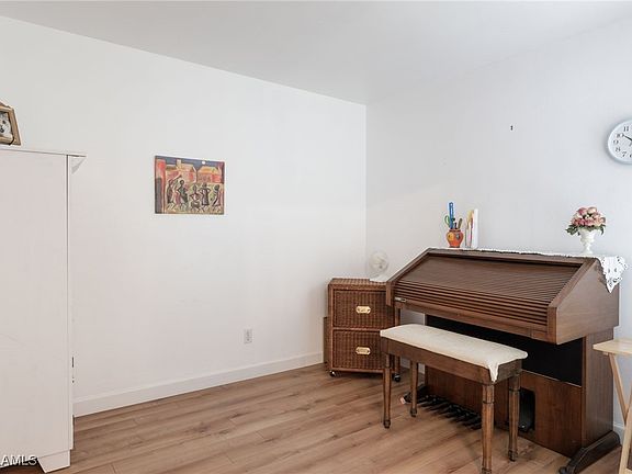 5th image of 15339 Cricket Ln