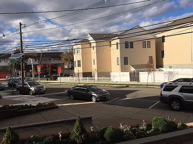 Decent/safe neighborhood.