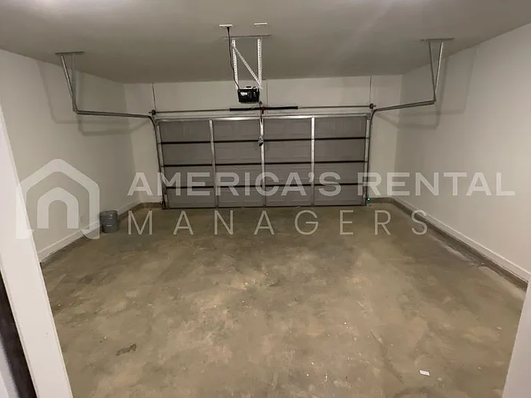 2108 Ellsworth Loop Rd — Photo 32