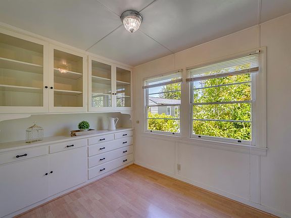 3rd image of 1905 Brown St #A