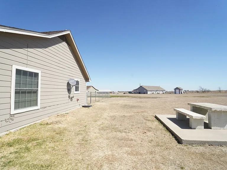327 S Blue Jay Ct — Photo 4