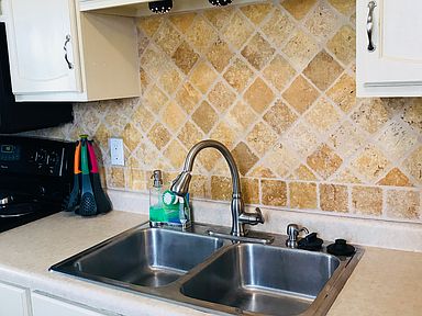 Beautiful stone backsplash