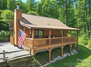 46 Stump Ln, Maggie Valley, NC 28751